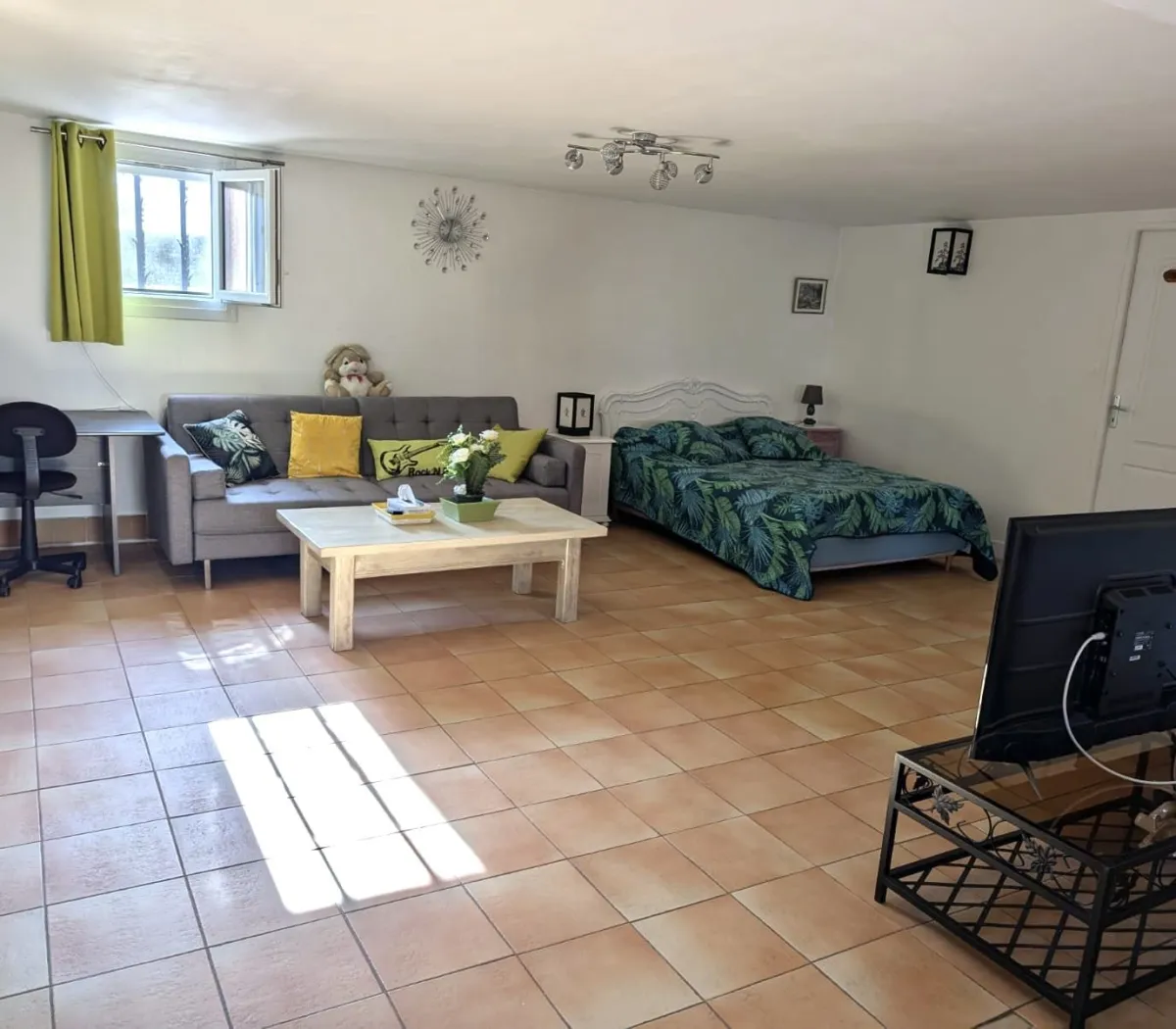 Location Décines-Charpieu Appartement 68e4ae670f81