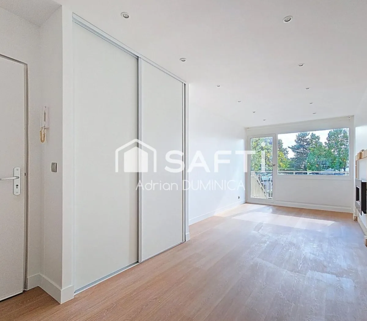 Location Vélizy-Villacoublay Appartement 68e8d82ab75b