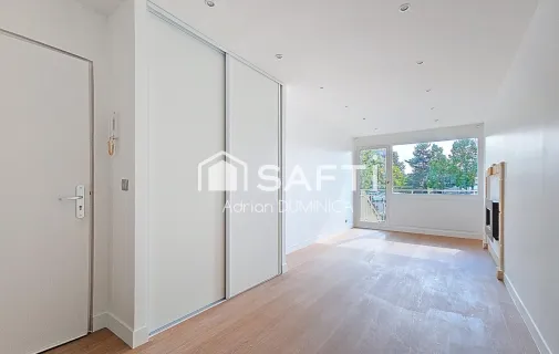 Location Vélizy-Villacoublay Appartement 68e8d82ab75b