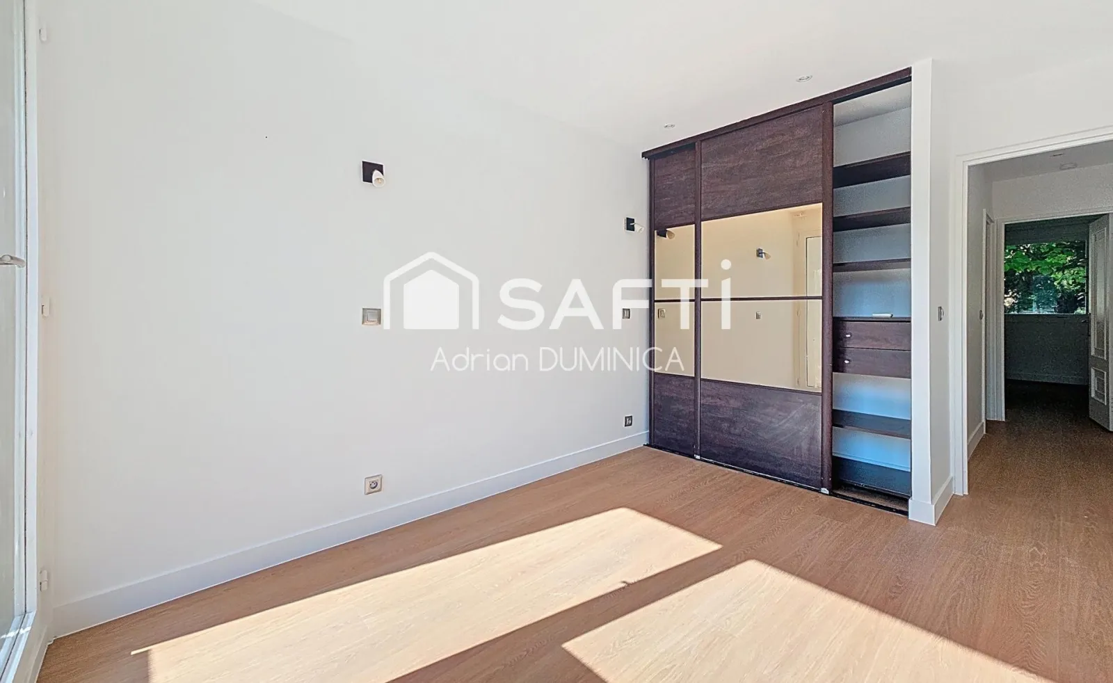 Location Vélizy-Villacoublay Appartement 68e8d82ab75b5
