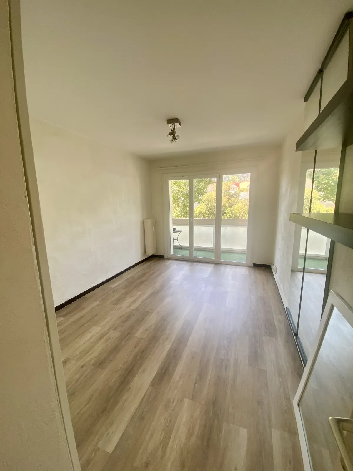 Location Toulon Appartement 68e94e4aea0b2