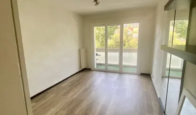 miniatureLocation Toulon Appartement 68e94e4aea0b2