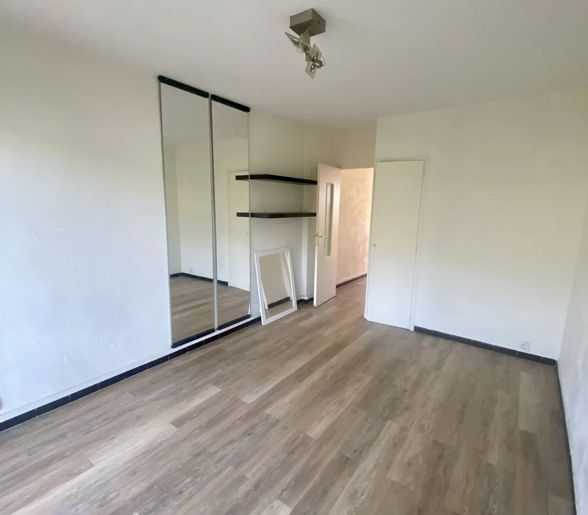Location Toulon Appartement 68e94e4aea0b