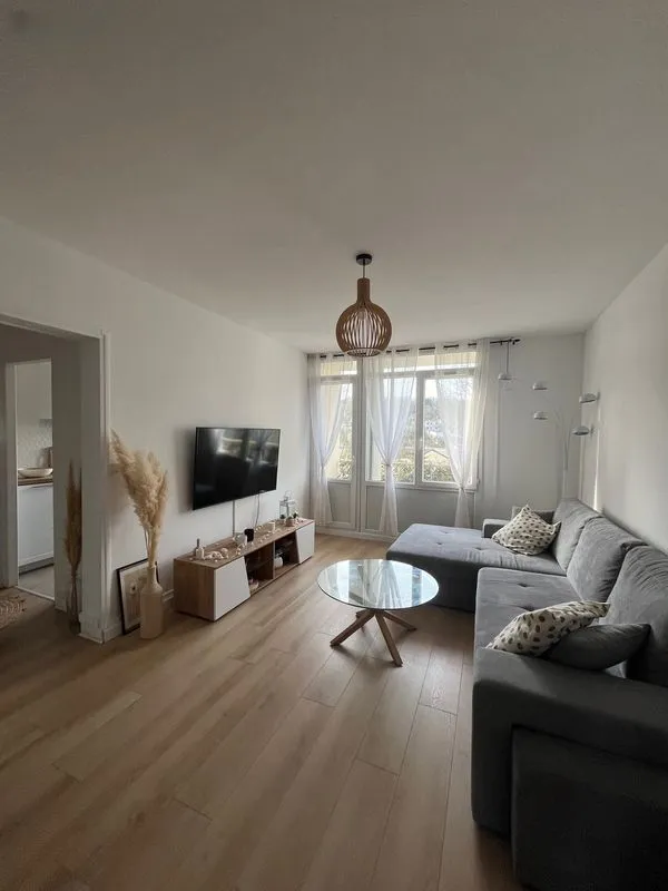 Location Fontenay-le-Fleury Appartement 68ee13f42c2c1