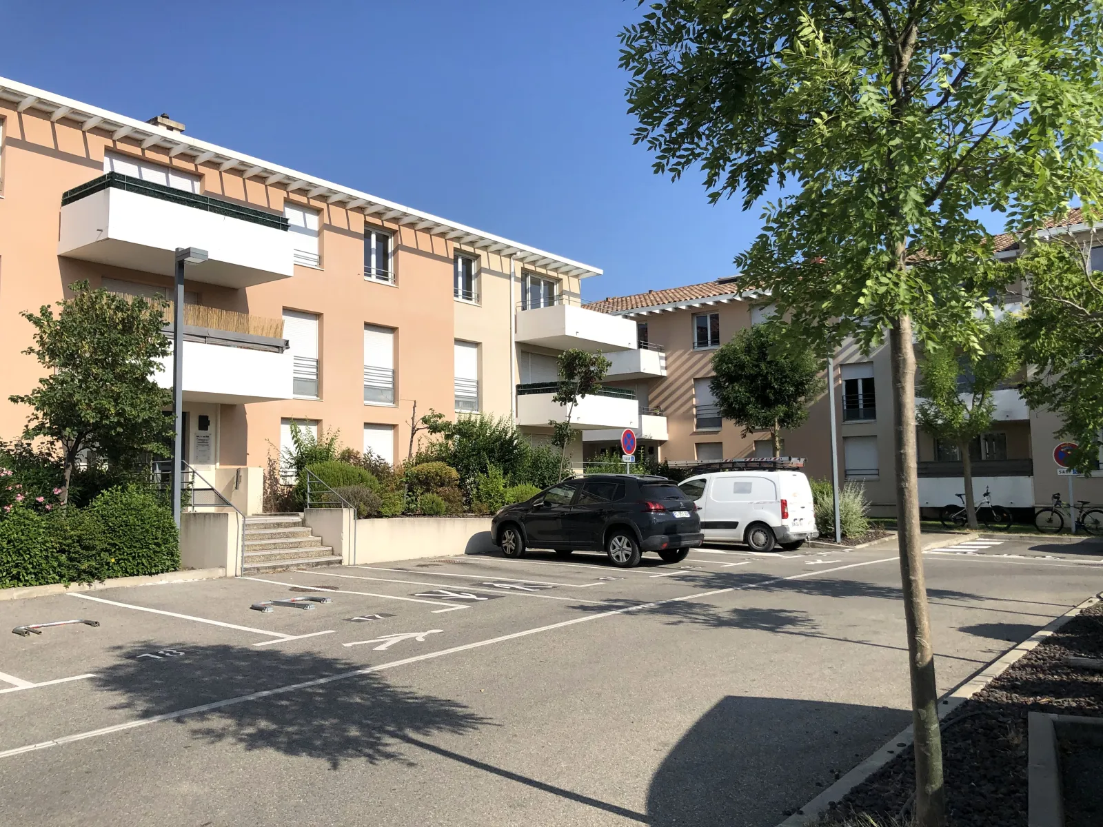 Location Cavaillon Appartement 68f0bd486de85