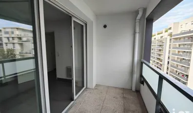 miniatureLocation Marseille Appartement 68f200bdd43c2