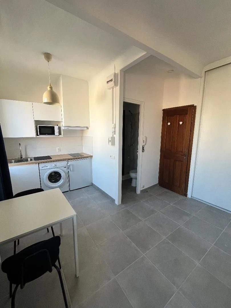 Location Aix-en-Provence Appartement 68f239e945593