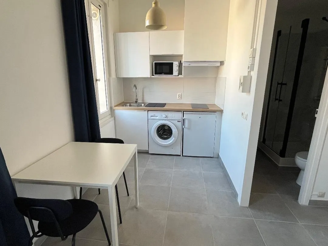 Location Aix-en-Provence Appartement 68f239e945592