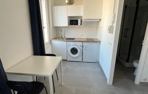 Location Aix-en-Provence Appartement 68f239e94559