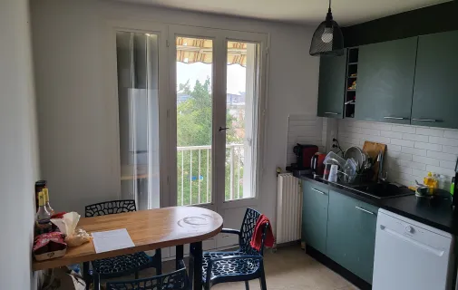 Location Décines-Charpieu Chambre 68f580c710be