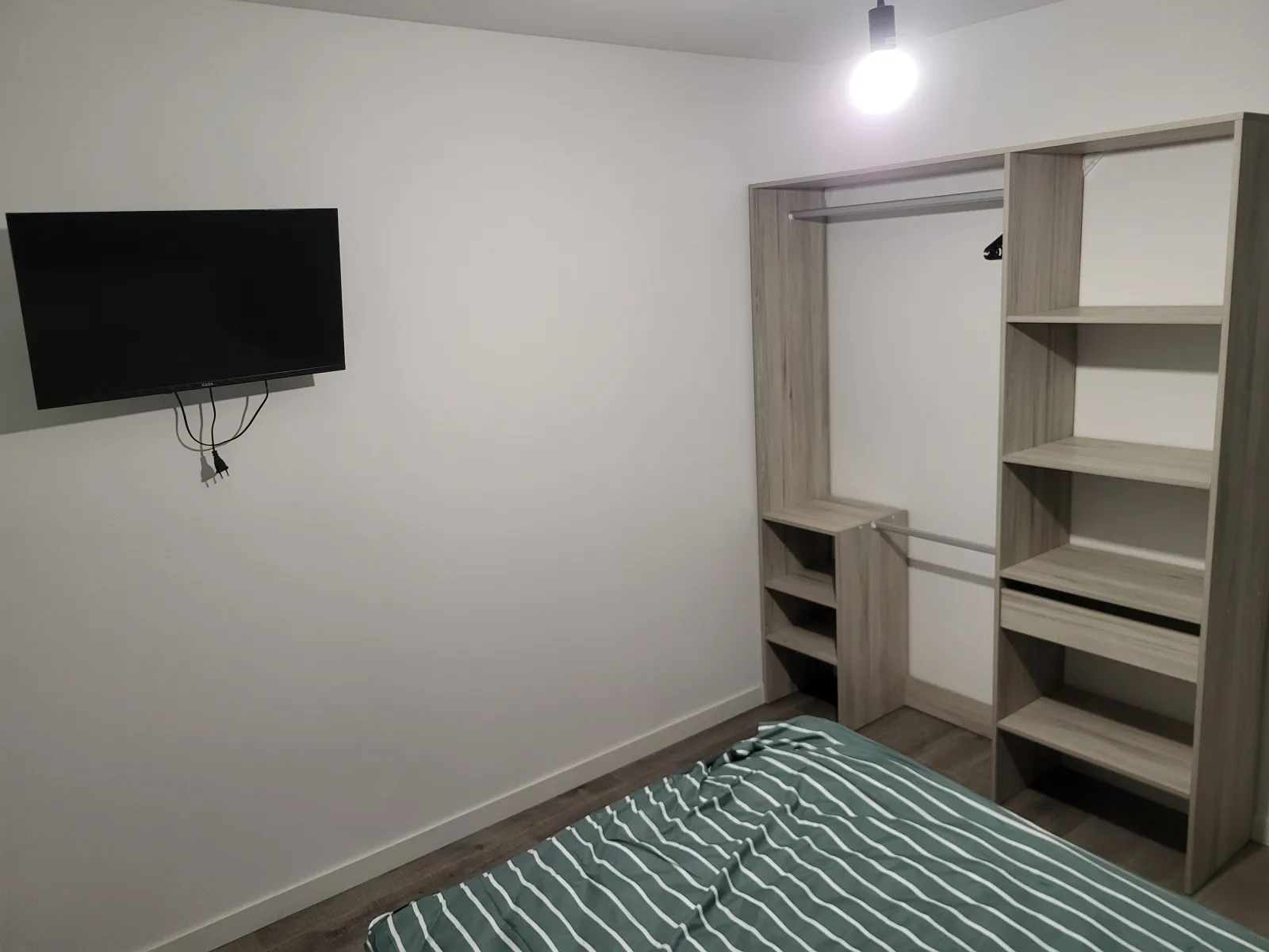 Location Décines-Charpieu Chambre 68f580c710be1