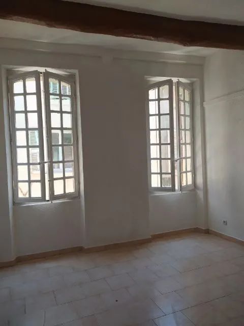 Location Toulon Appartement 68f640ff68102