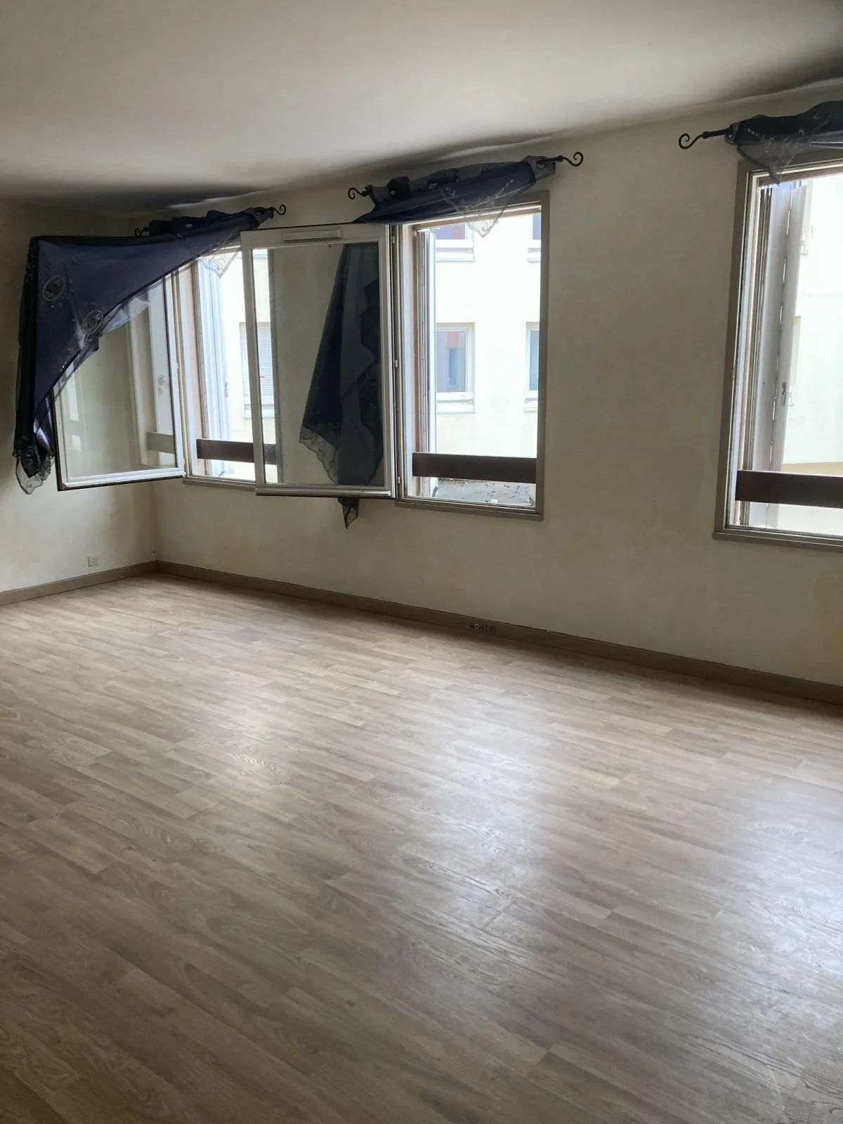 Location Évry-Courcouronnes Appartement 68ff4695a5351