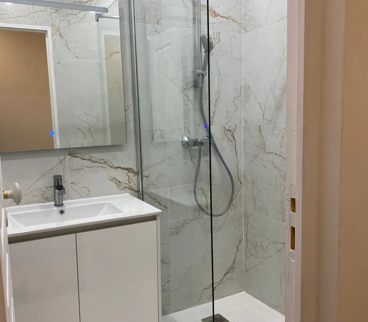 Location Charenton-le-Pont Appartement 68ff82adecf7