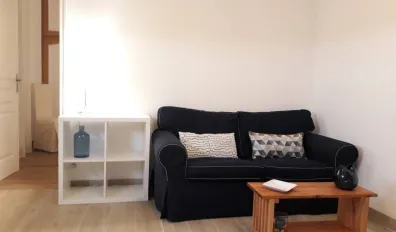 miniatureLocation Paris Chambre 6901ecc021d52