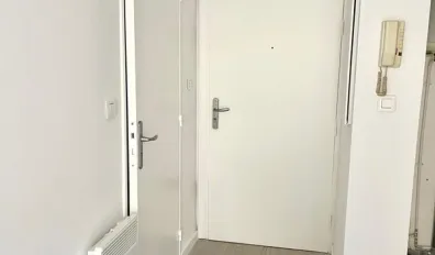 miniatureLocation Nice Appartement 6901f3bf71492