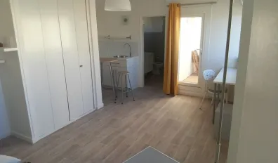 miniatureLocation Marseille Appartement 69033bdb78362