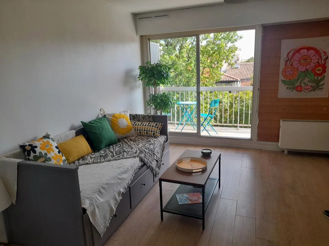 Location Bordeaux Appartement 690492ff00e11