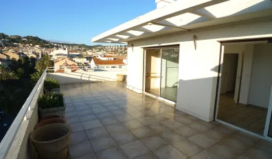 Location Hyères Appartement 6904b766419f