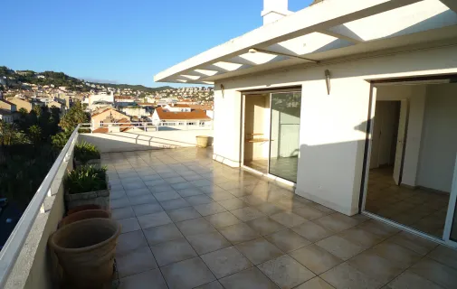 Location Hyères Appartement 6904b766419f