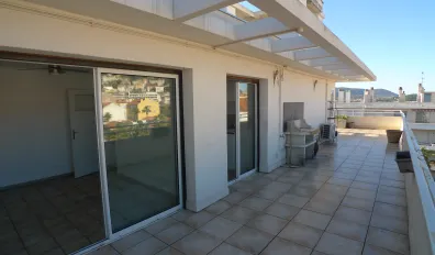 Location Hyères Appartement 6904b766419f