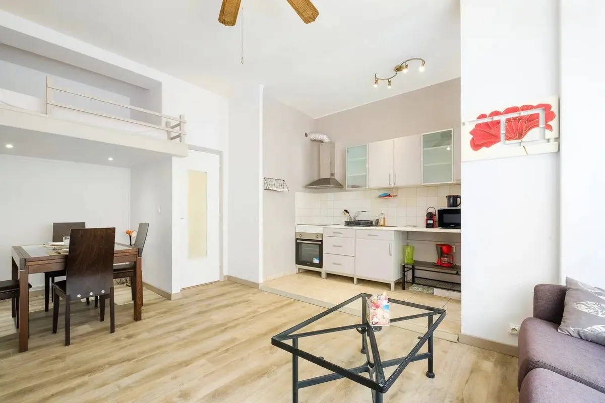 Location Nice Appartement 690794af9883