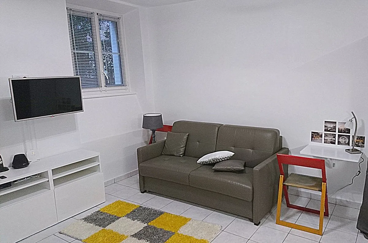 Location Asnières-sur-Seine Appartement 6907957e8d83