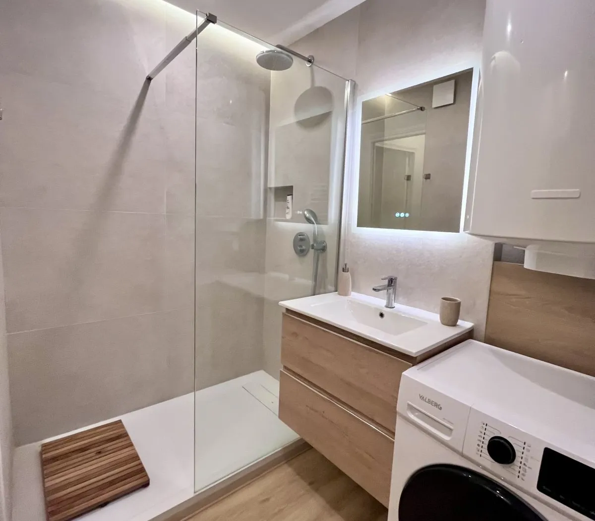 Location Cannes Appartement 690ef03b3668