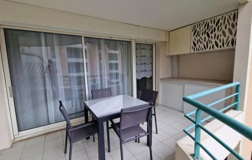 Location Fréjus Appartement 690f10a75e01