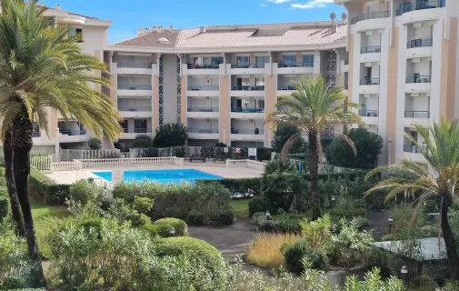 Location Fréjus Appartement 690f10a75e01