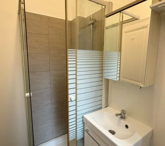 Location Paris Appartement 690f16e3be4e