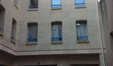 miniatureLocation Arles Appartement 691059d92df52