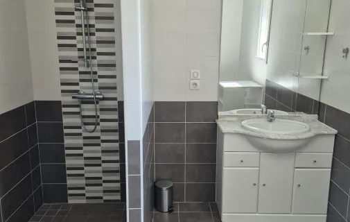 Location Angoulême Maison 6910abbff1ed