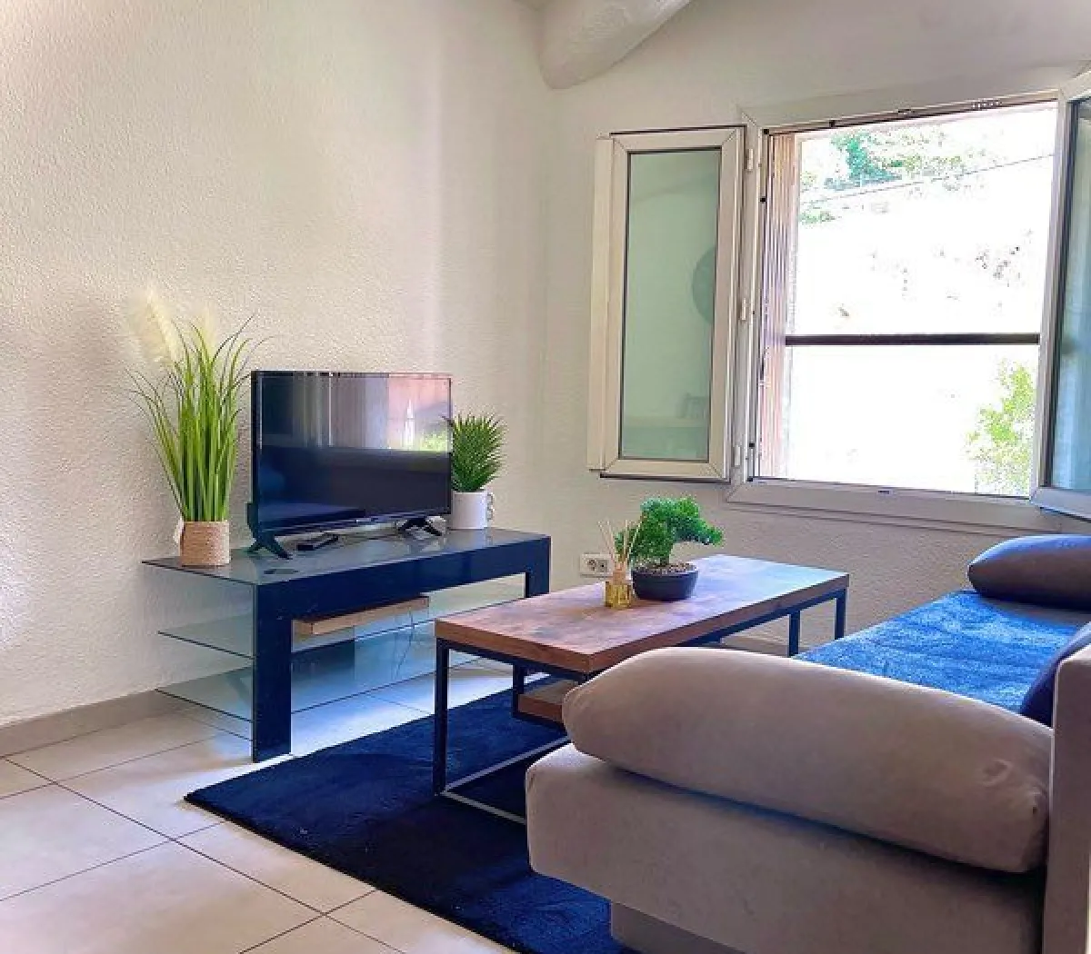 Location Marseille Appartement 6913f5d500d7