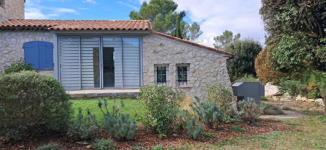 Location Roquefort-les-Pins Appartement 6914aa969a67