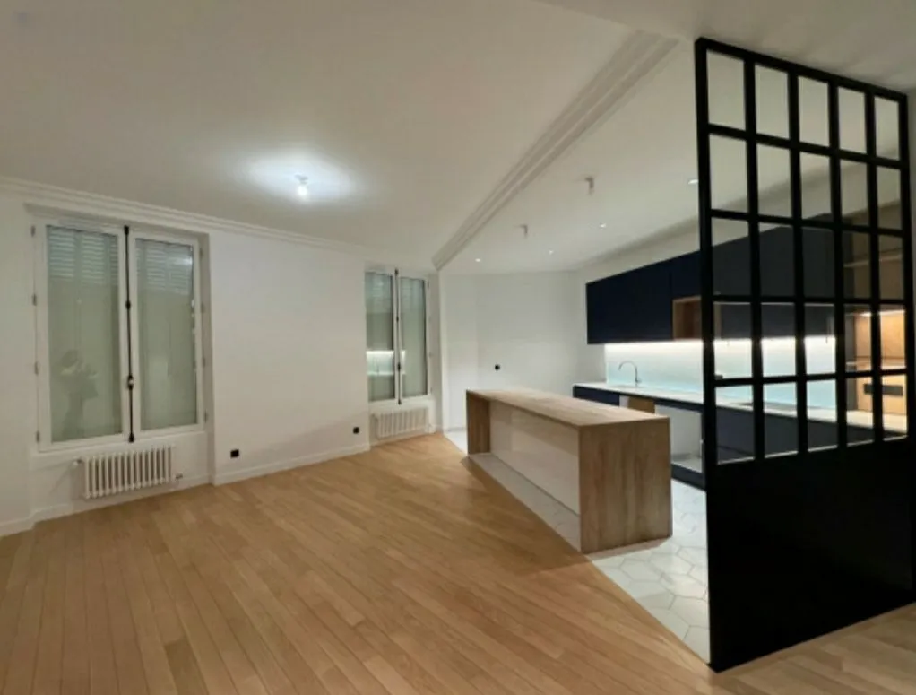 Location Paris Appartement 6914b9a3b0de