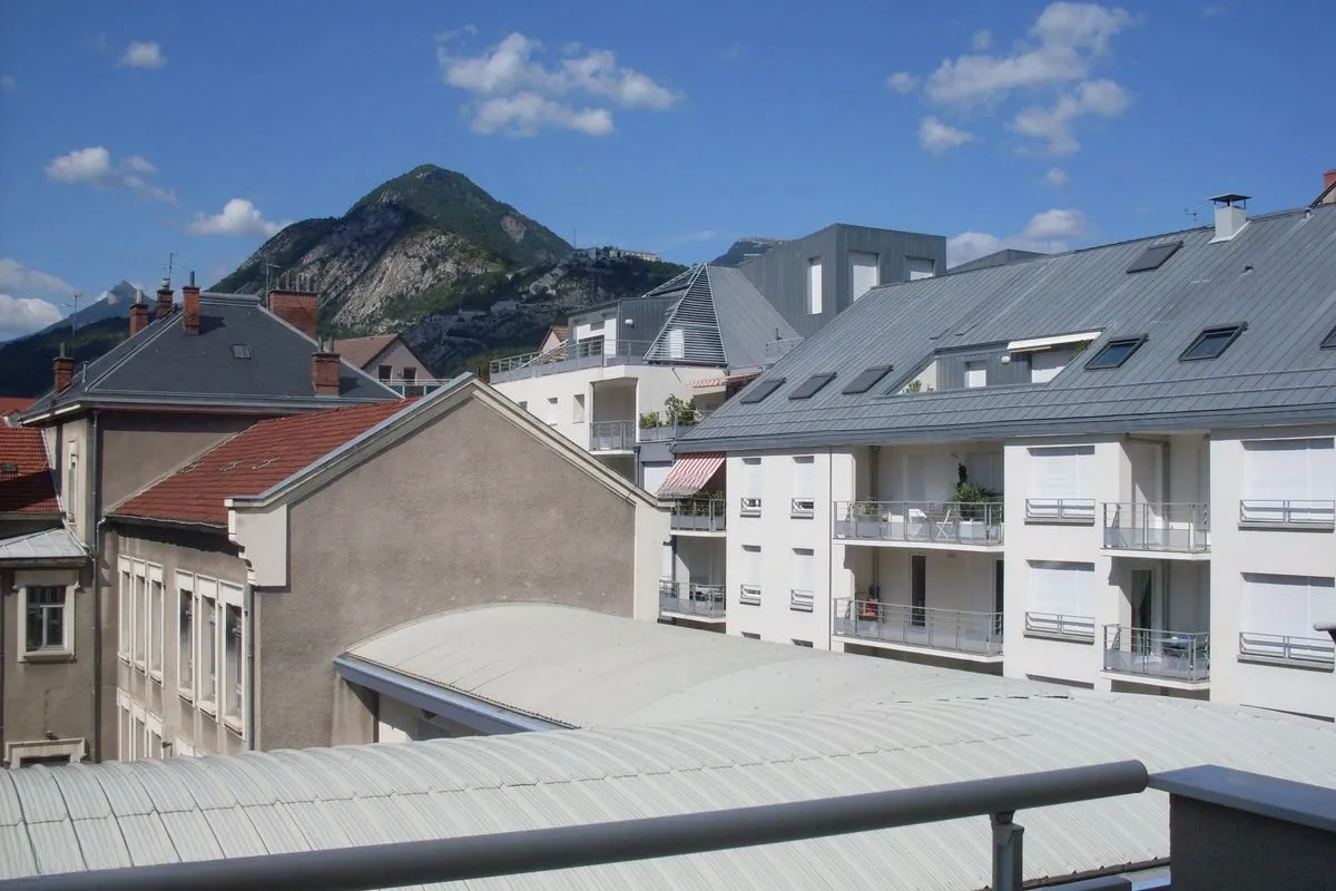 Location Grenoble Appartement 69151a34d957
