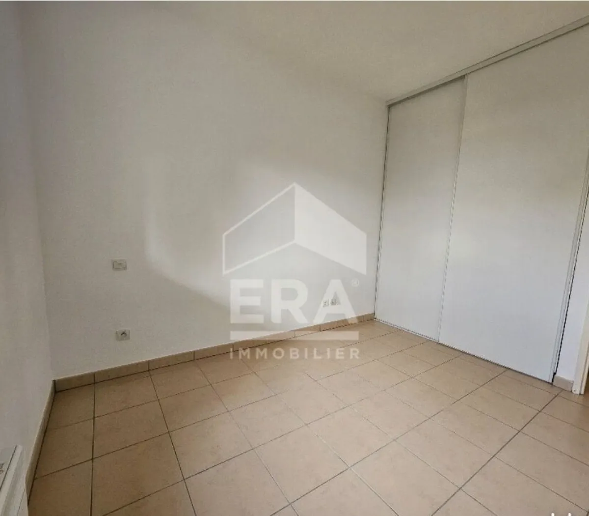 Location Gond-Pontouvre Appartement 691794bee4ed