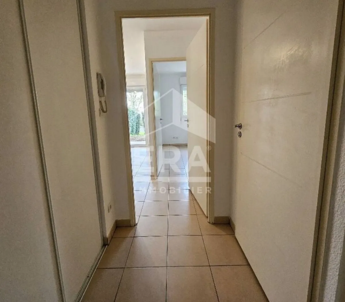 Location Gond-Pontouvre Appartement 691794bee4ed