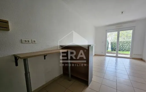 Location Gond-Pontouvre Appartement 691794bee4ed