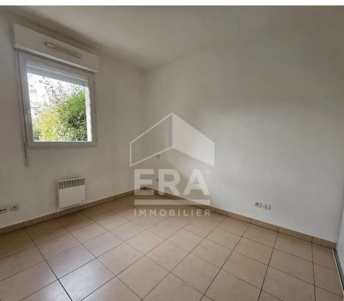 Location Gond-Pontouvre Appartement 691794bee4ed