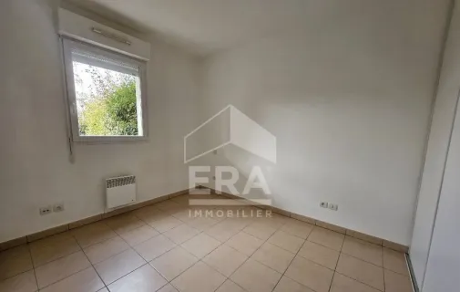 Location Gond-Pontouvre Appartement 691794bee4ed