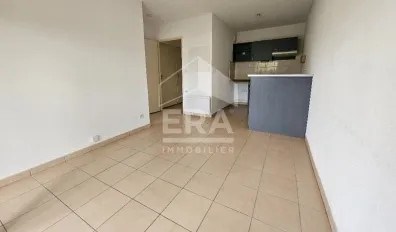 Location Gond-Pontouvre Appartement 691794bee4ed