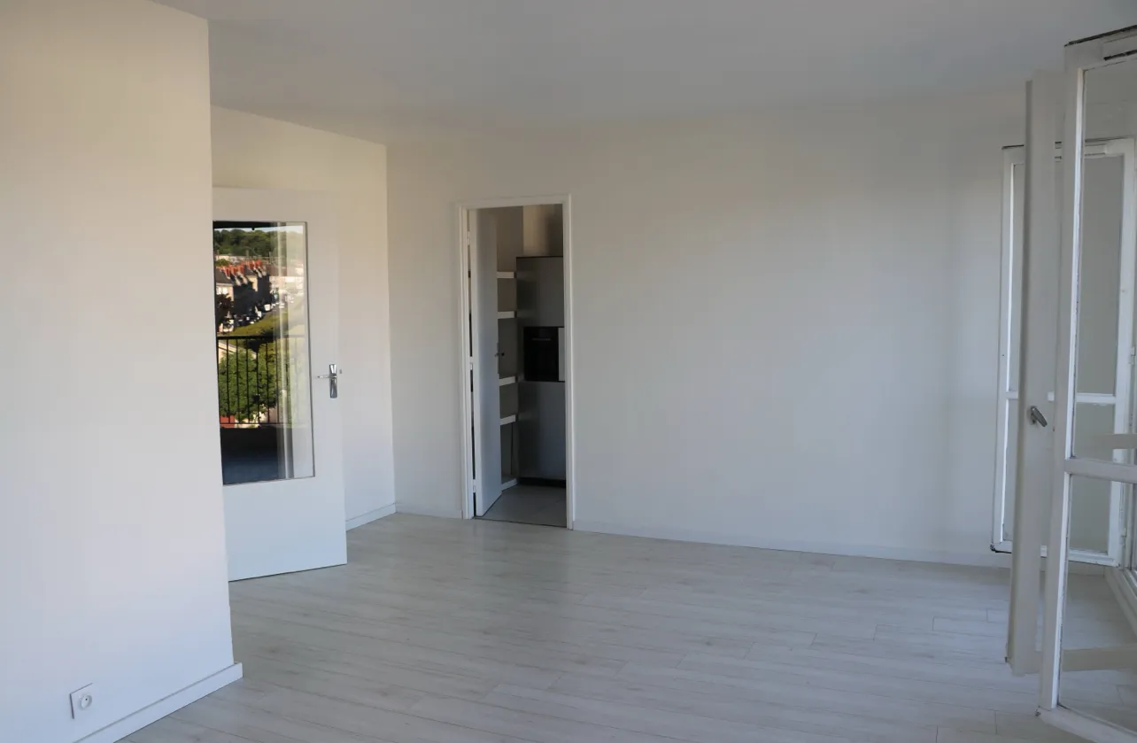 Location Saint-Cyr-l'École Appartement 6919fe545411