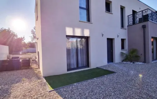 Location Vénissieux Chambre 691b0c8640f1