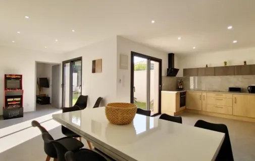 Location Vénissieux Chambre 691b0c8640f1