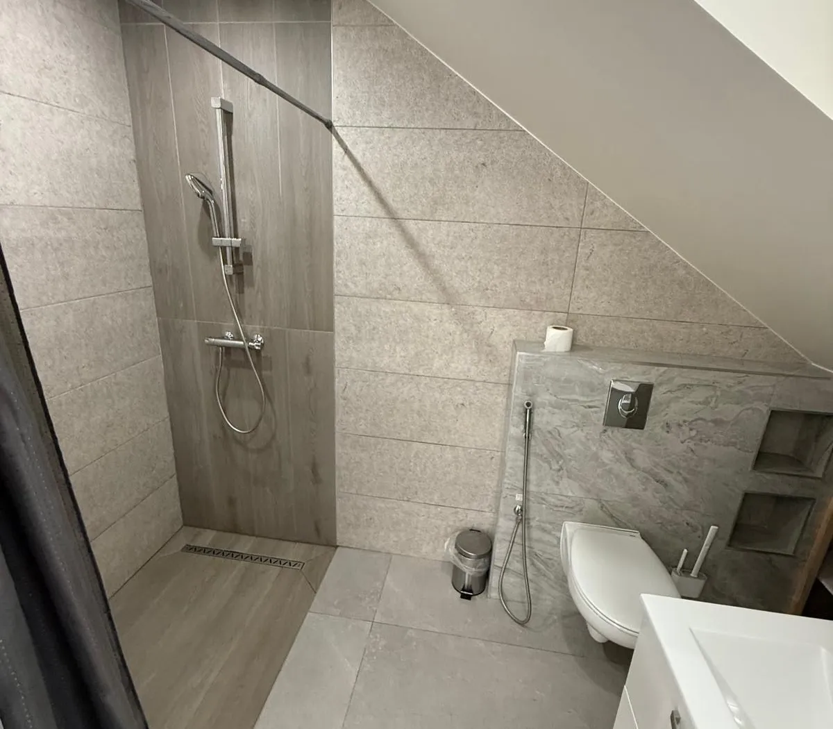 Location Vénissieux Chambre 691b0c8640f1