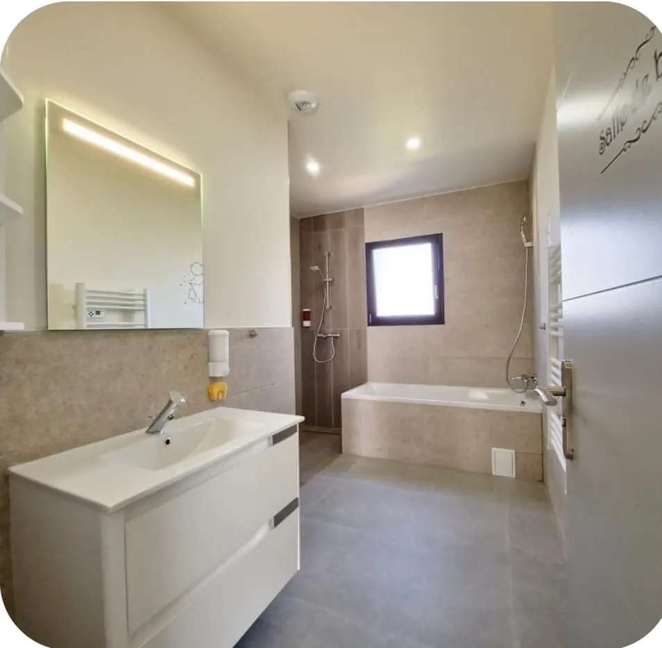 Location Vénissieux Chambre 691b0c8640f14