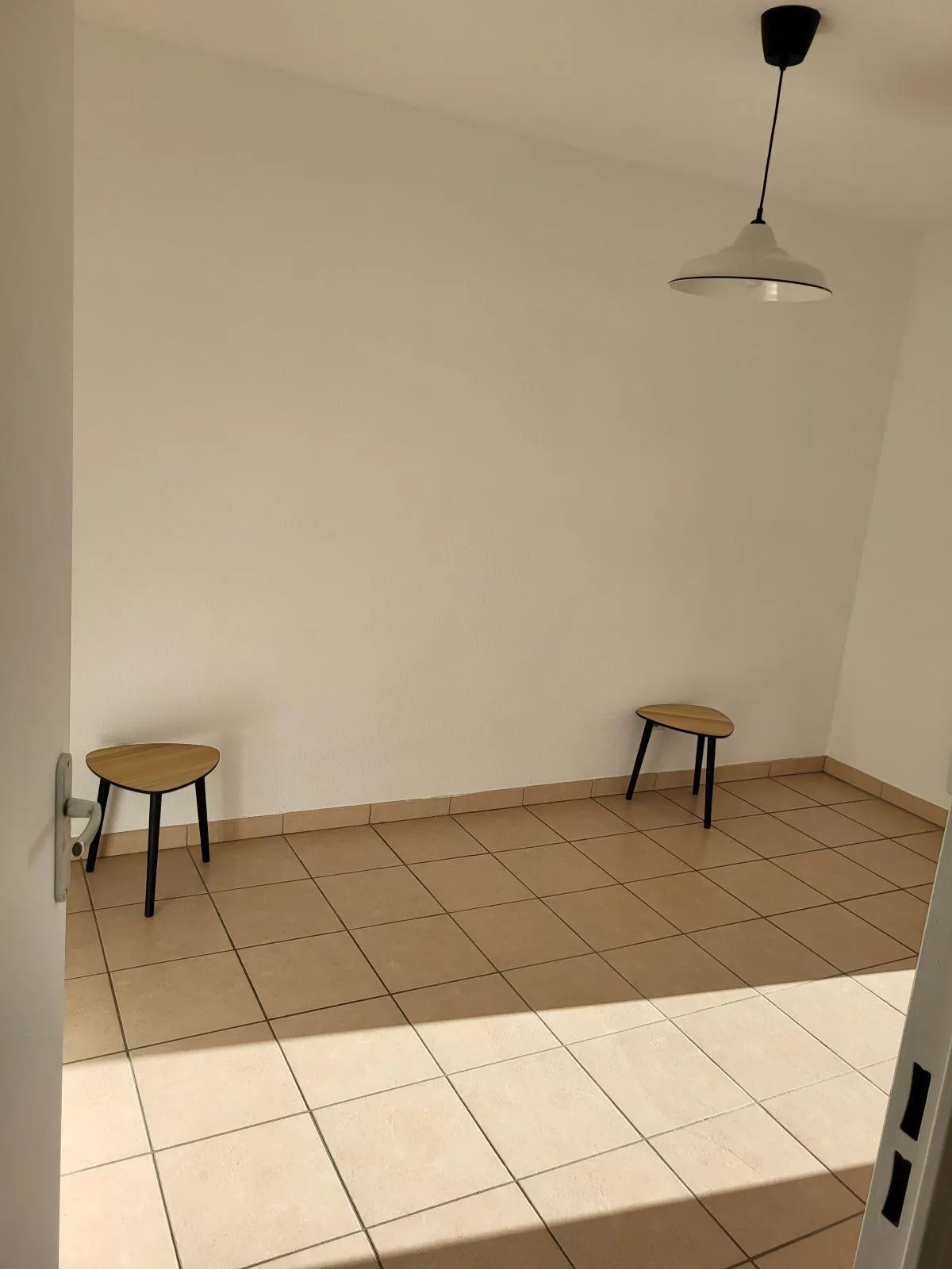 Location Lunel Appartement 691ef72325f4