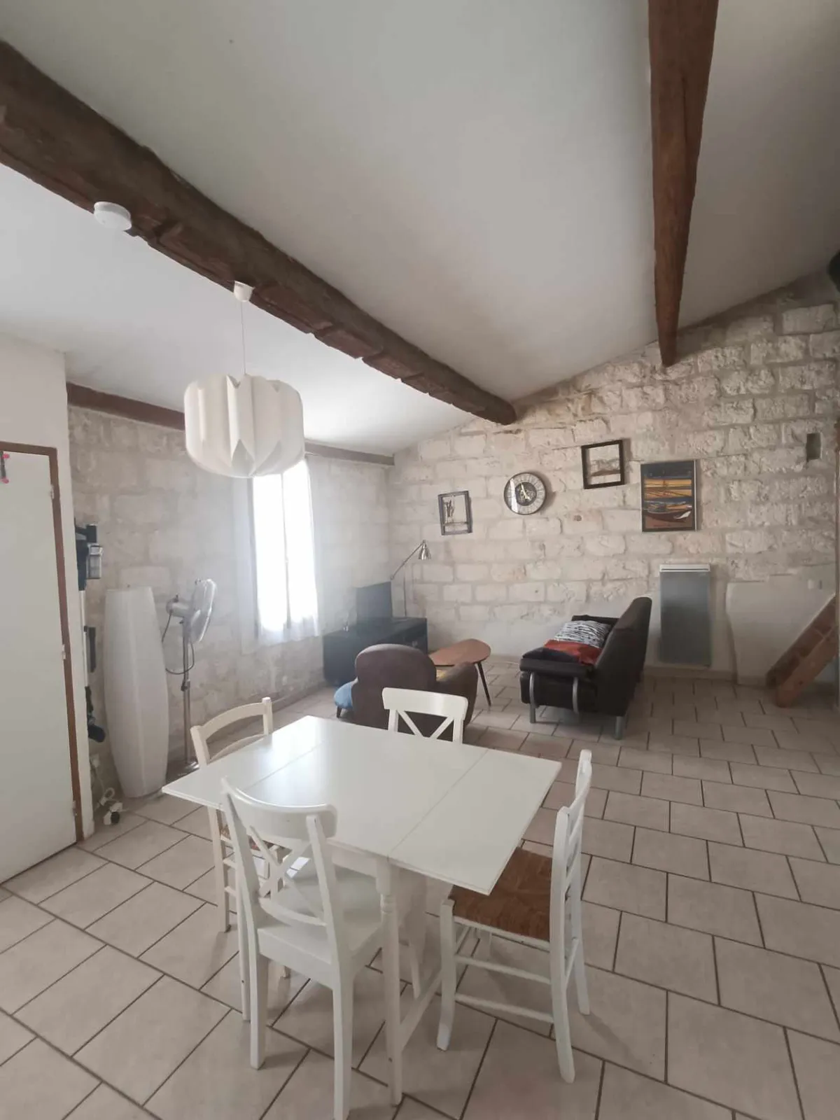 Location Aigues-Mortes Appartement 691f17b38de3
